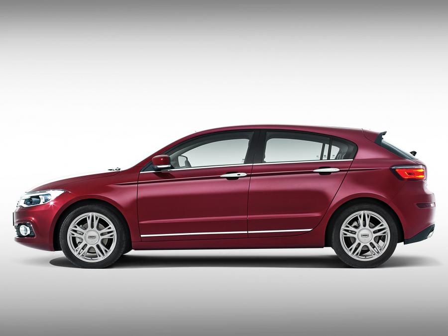  Qoros 3 Hatch 2014 года  (фото 10 из 17)